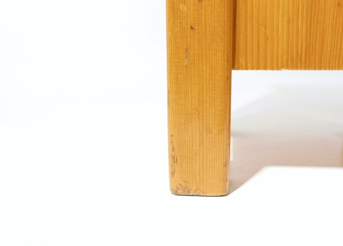 Les_Arcs_Beistelltische_Charlotte_Perriand_sidetables_French_Design_13