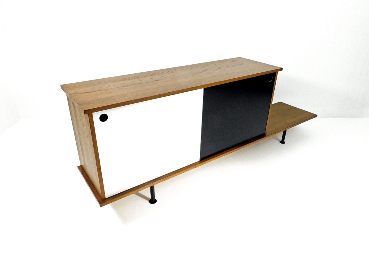 MAX_Schiebentuerensideboard_Typ2_36