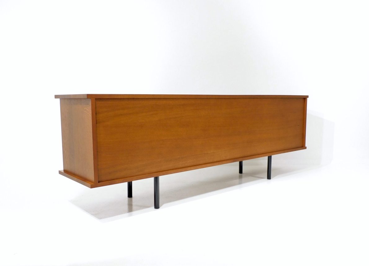 MAX_Schiebentuerensideboard_Typ6_10