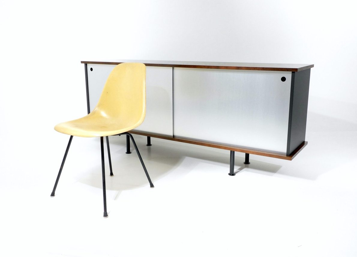 MAX_Schiebentuerensideboard_Typ7_23