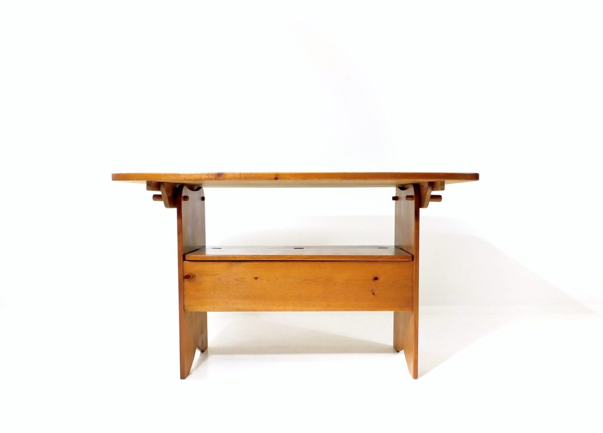Massiver_Laerchenholztisch_1960_Vintage_Table_Scandiavia_11