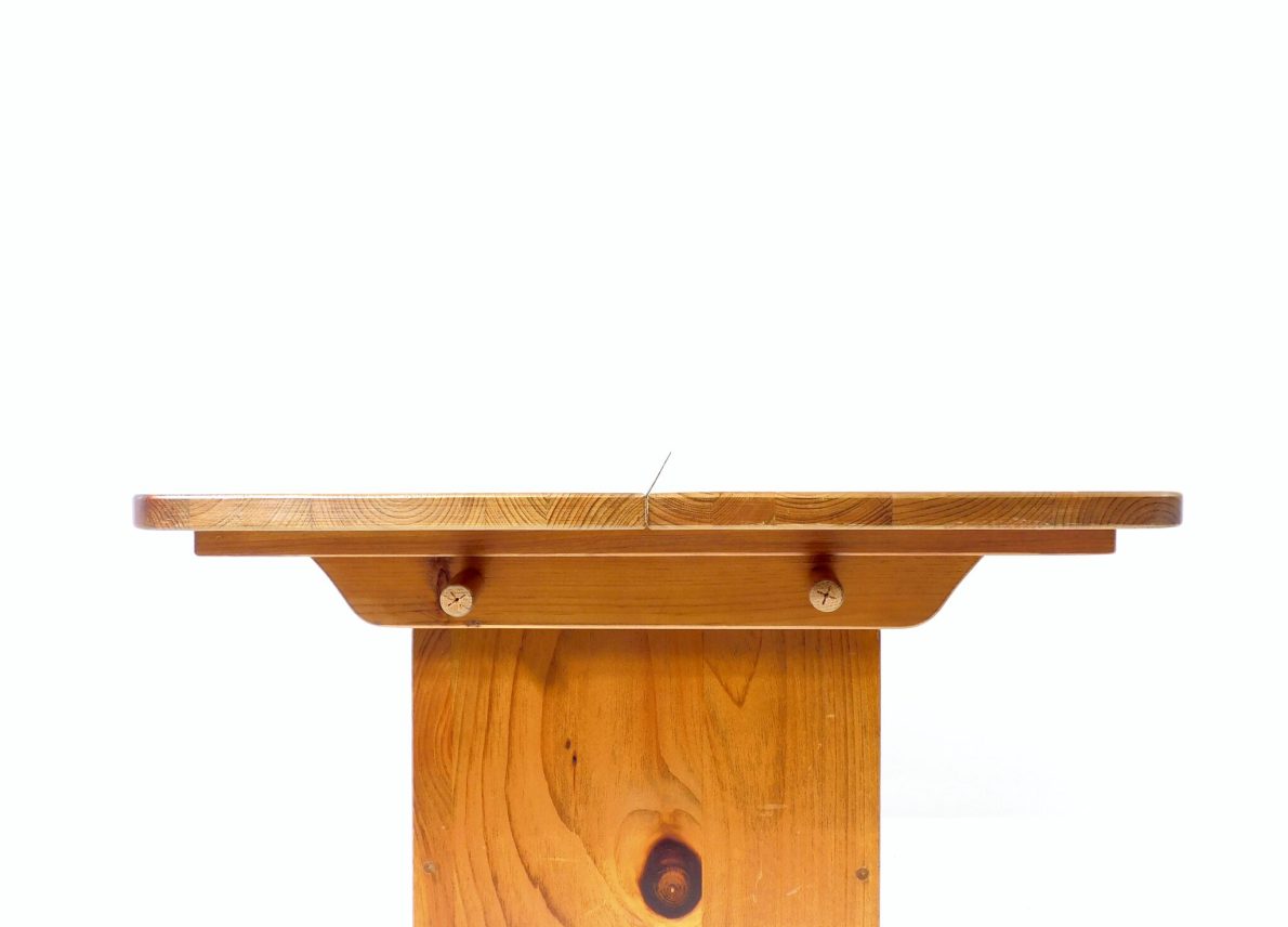 Massiver_Laerchenholztisch_1960_Vintage_Table_Scandiavia_13