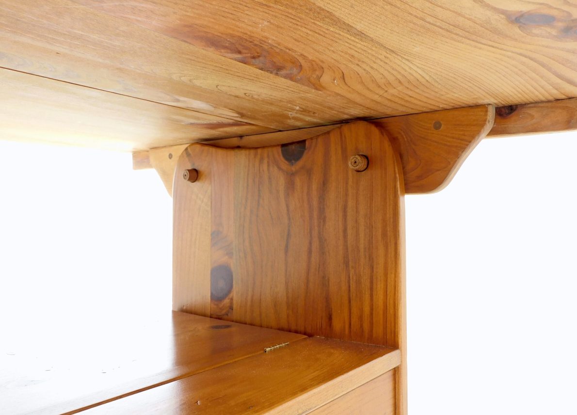 Massiver_Laerchenholztisch_1960_Vintage_Table_Scandiavia_18