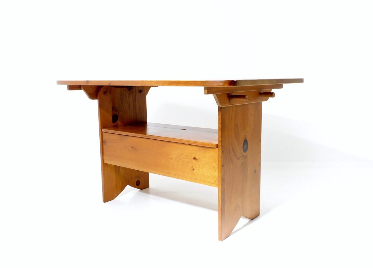 Massiver_Laerchenholztisch_1960_Vintage_Table_Scandiavia_8