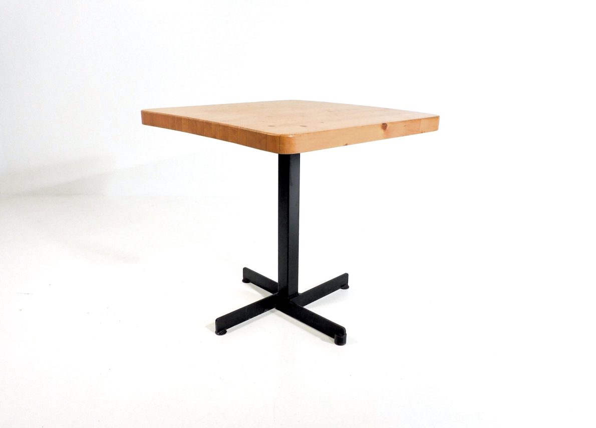 Tisch_Les_Arcs_Charlotte_Perriand_table_French_Design_11