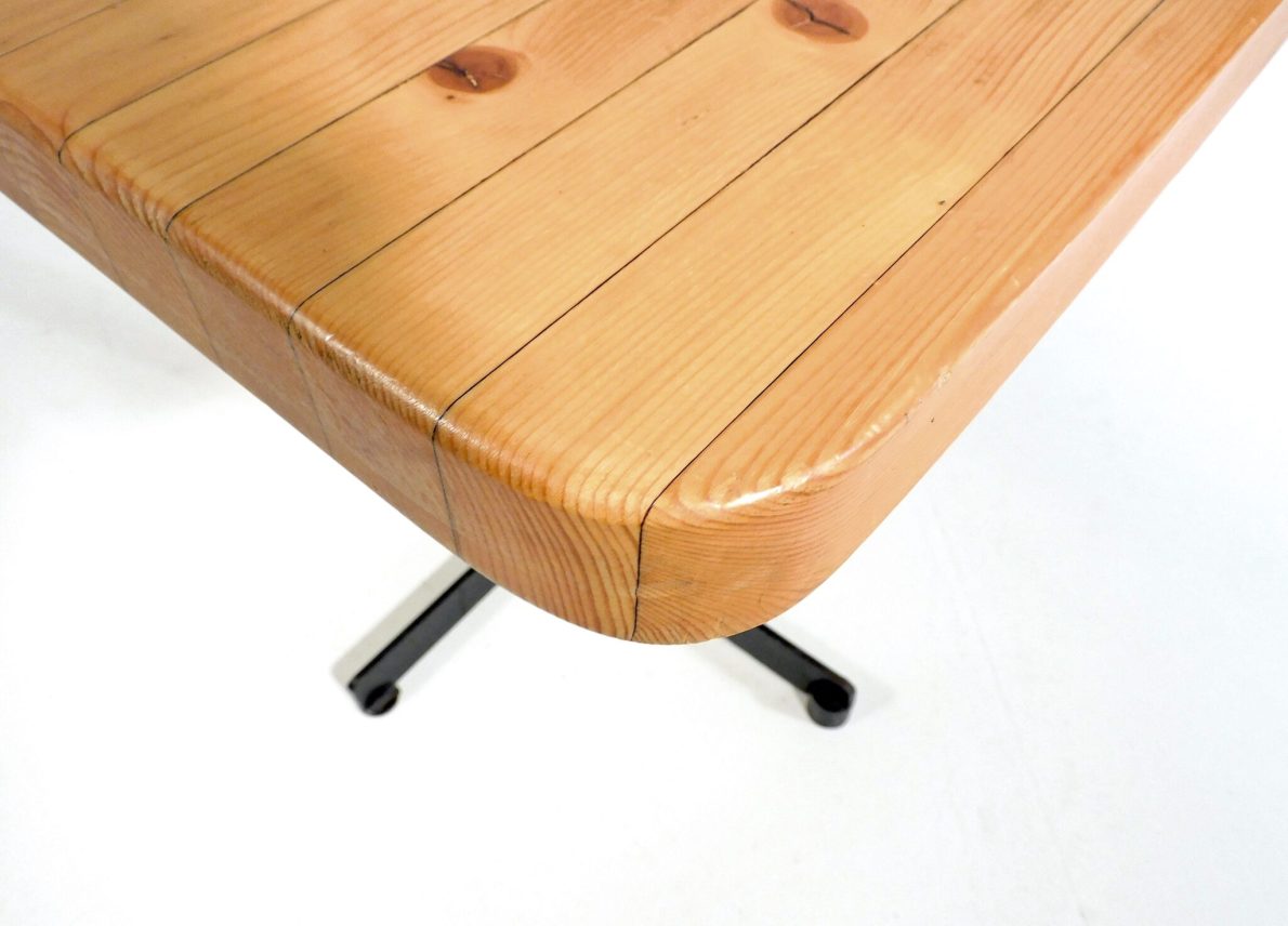 Tisch_Les_Arcs_Charlotte_Perriand_table_French_Design_14