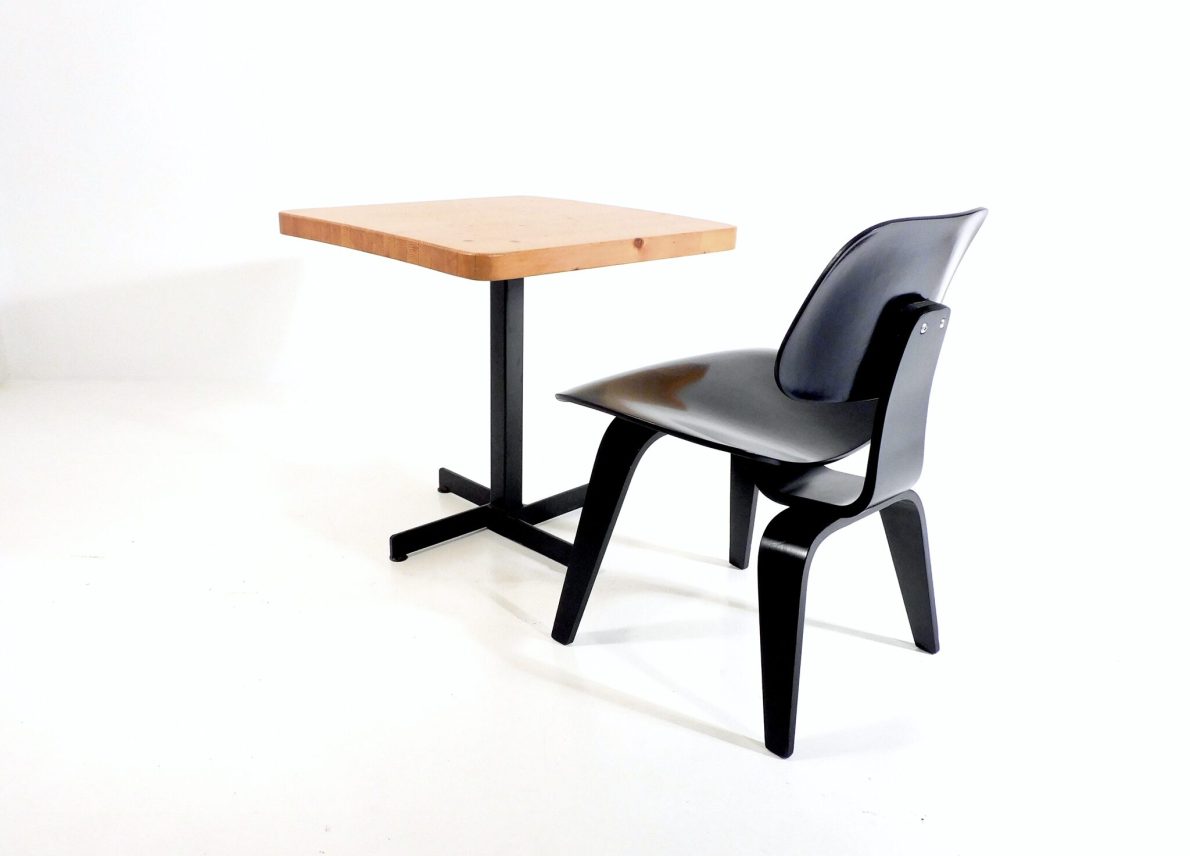 Tisch_Les_Arcs_Charlotte_Perriand_table_French_Design_15