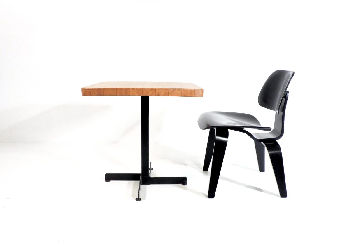 Tisch_Les_Arcs_Charlotte_Perriand_table_French_Design_16