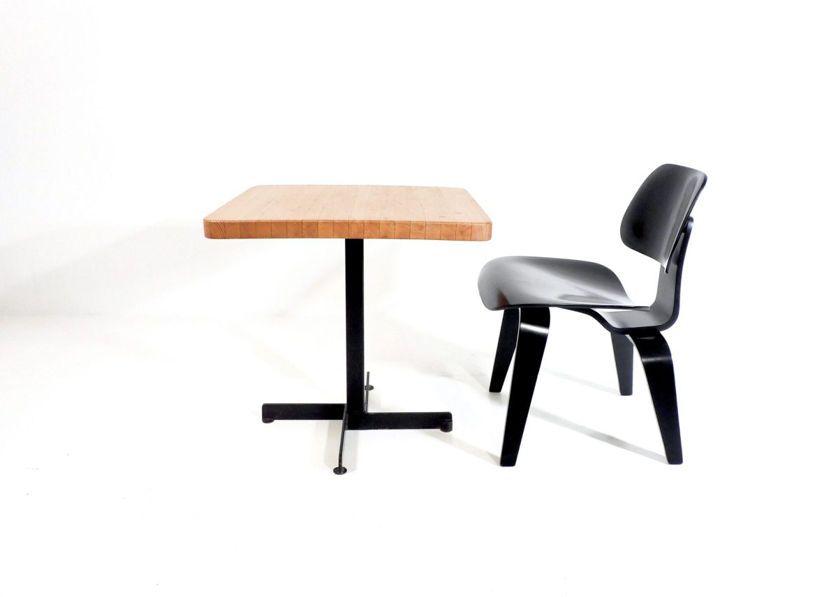 Tisch_Les_Arcs_Charlotte_Perriand_table_French_Design_17