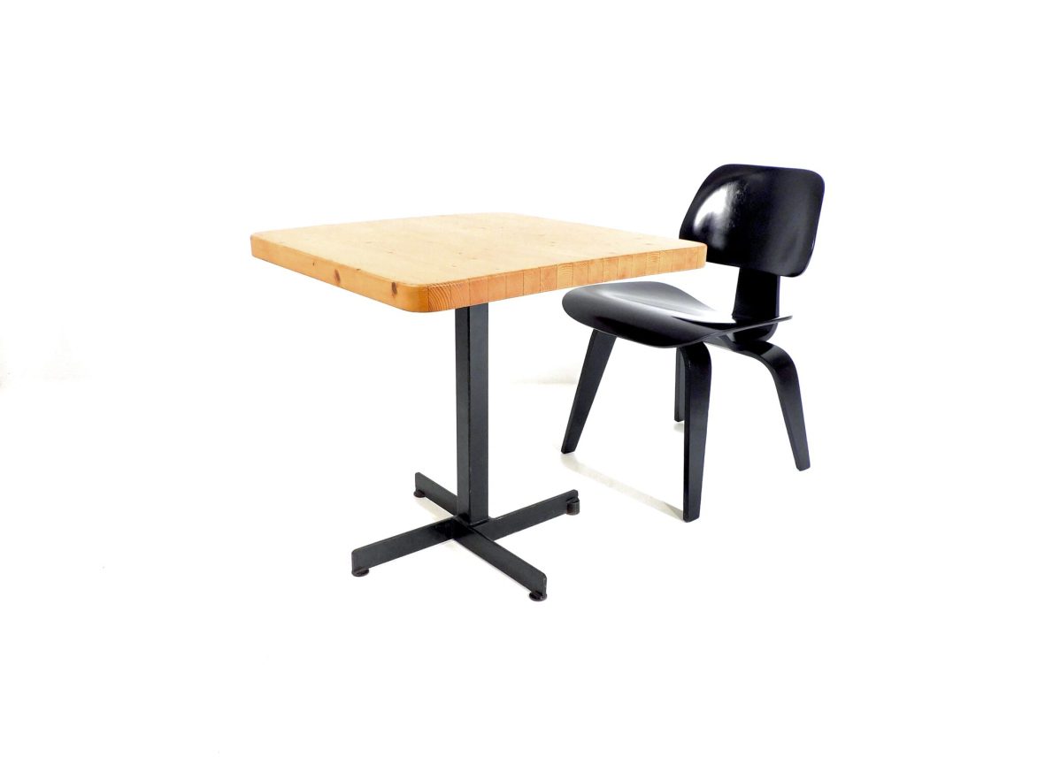 Tisch_Les_Arcs_Charlotte_Perriand_table_French_Design_19