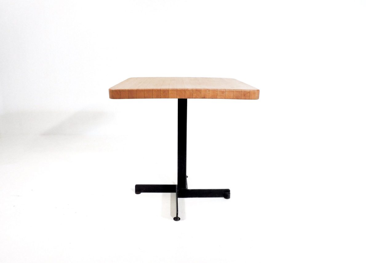 Tisch_Les_Arcs_Charlotte_Perriand_table_French_Design_4