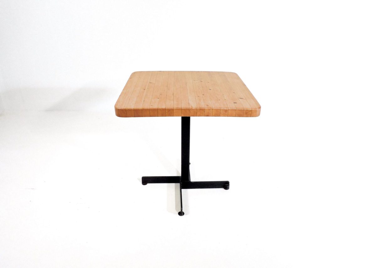 Tisch_Les_Arcs_Charlotte_Perriand_table_French_Design_5